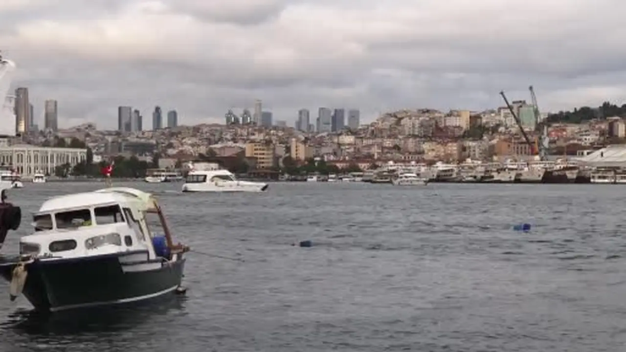 Fatih’te denizde erkek cesedi bulundu