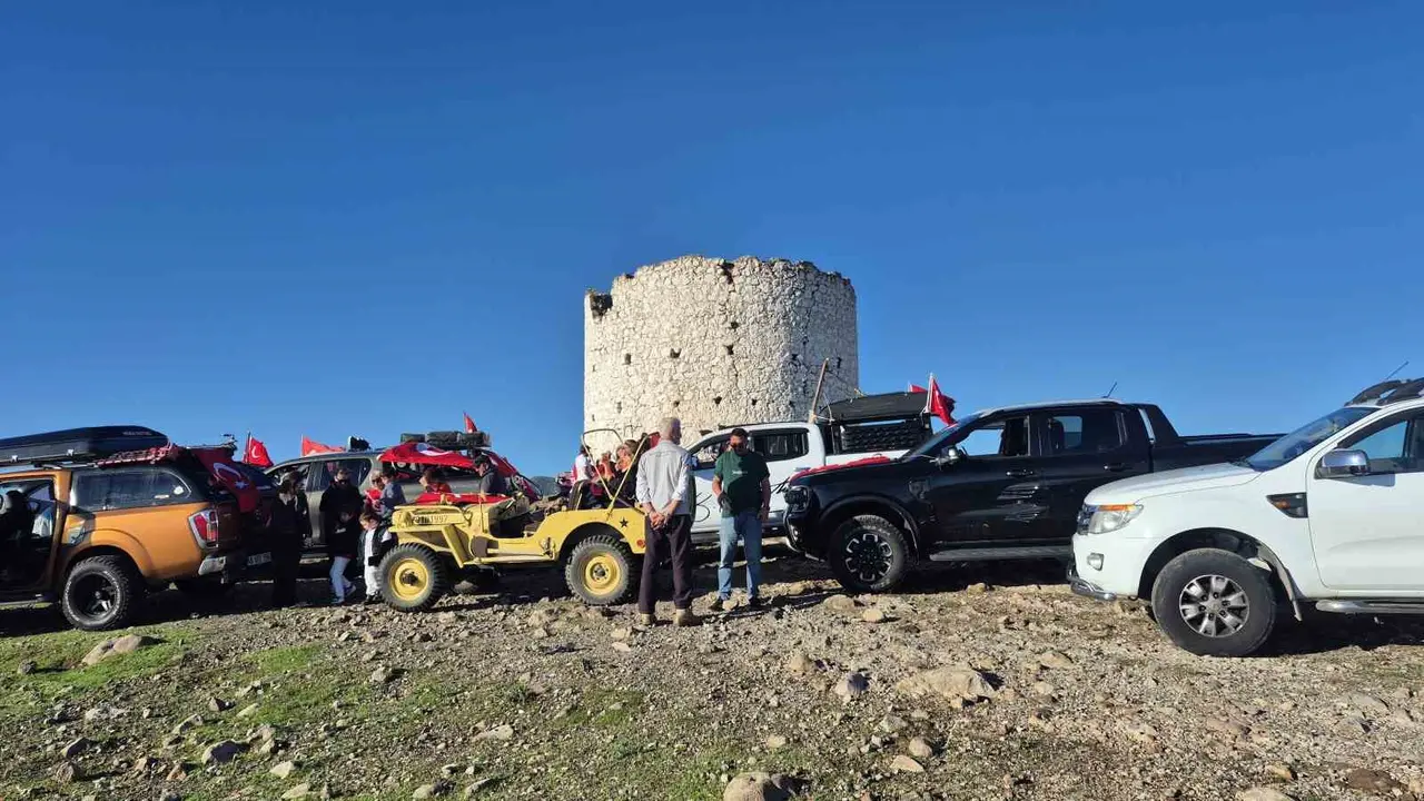Bodrum’da arazi araçlarıyla bayram kutlaması