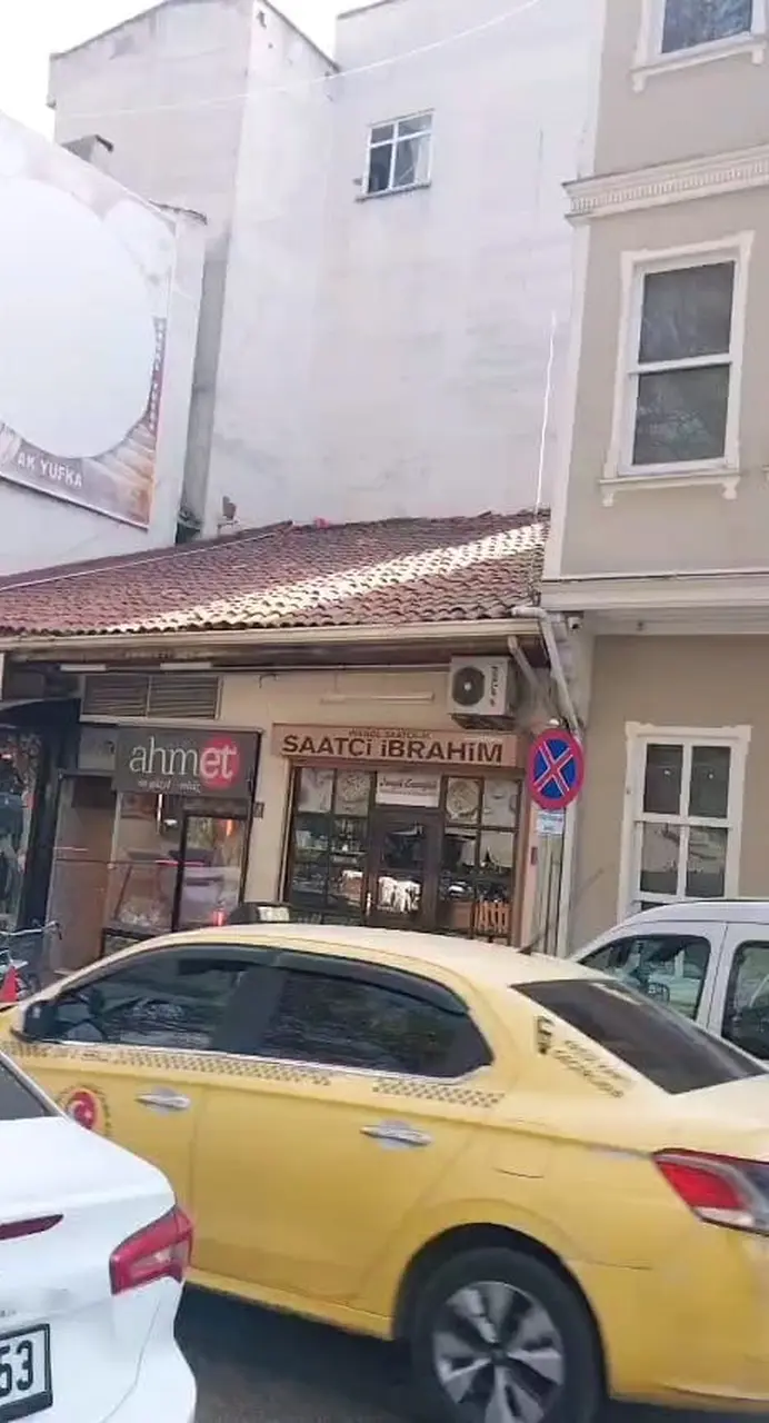İnegöl’de çatıdan düşen 65 yaşındaki usta yaralandı