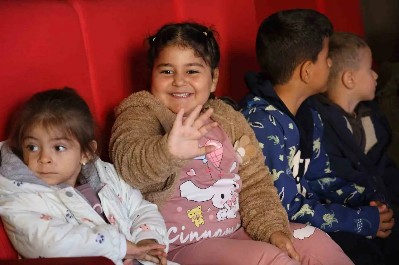Gezen sinema tırı Düzce’de çocukları sinemayla buluşturdu