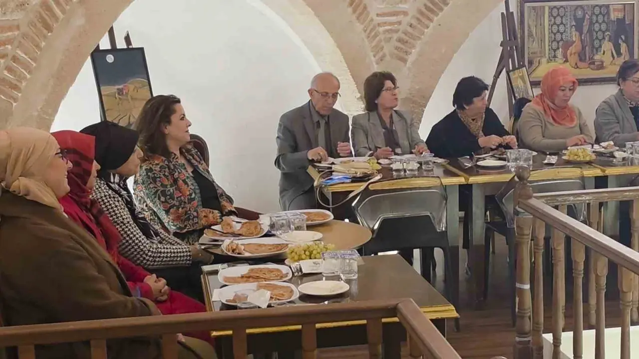 Kütahya’da 600 yıllık tarihi hamam, sanatçıların buluşma noktası oldu