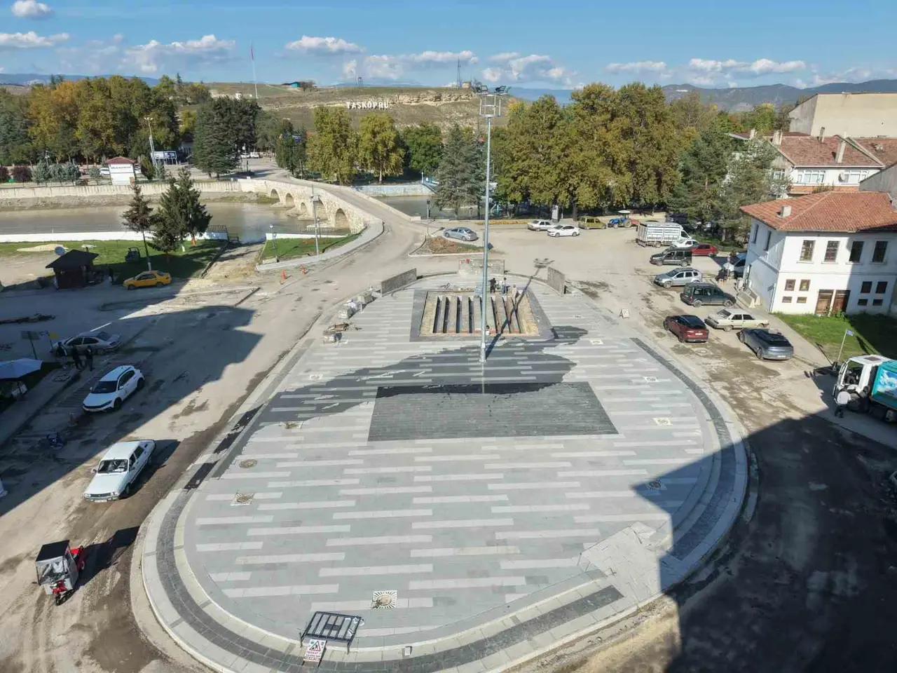 Taşköprü Köprübaşı Meydanı’nda sona gelindi