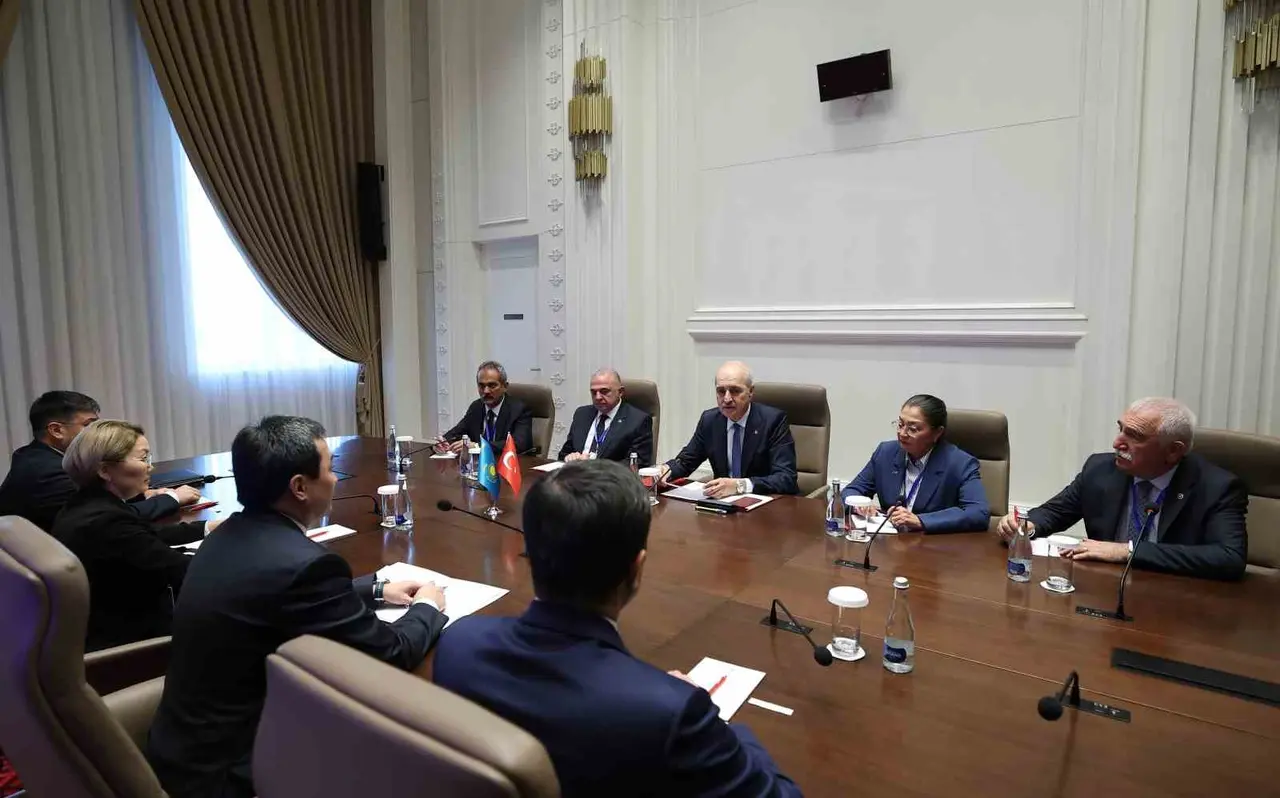 TBMM Başkanı Kurtulmuş, Bişkek’te Kazakistan Kurultay Başkanı Dadebay ile görüştü