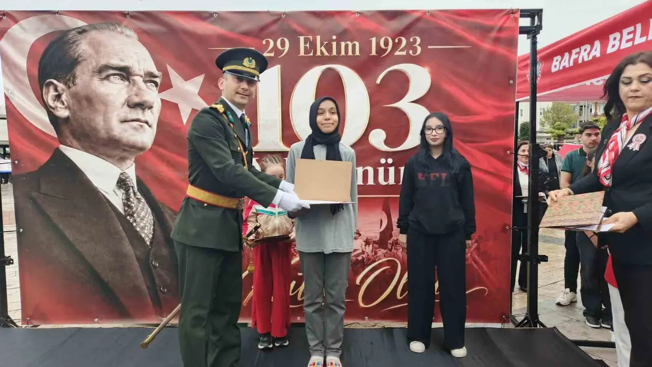 Bafra’da Cumhuriyet Bayramı çoşkuyla kutladı