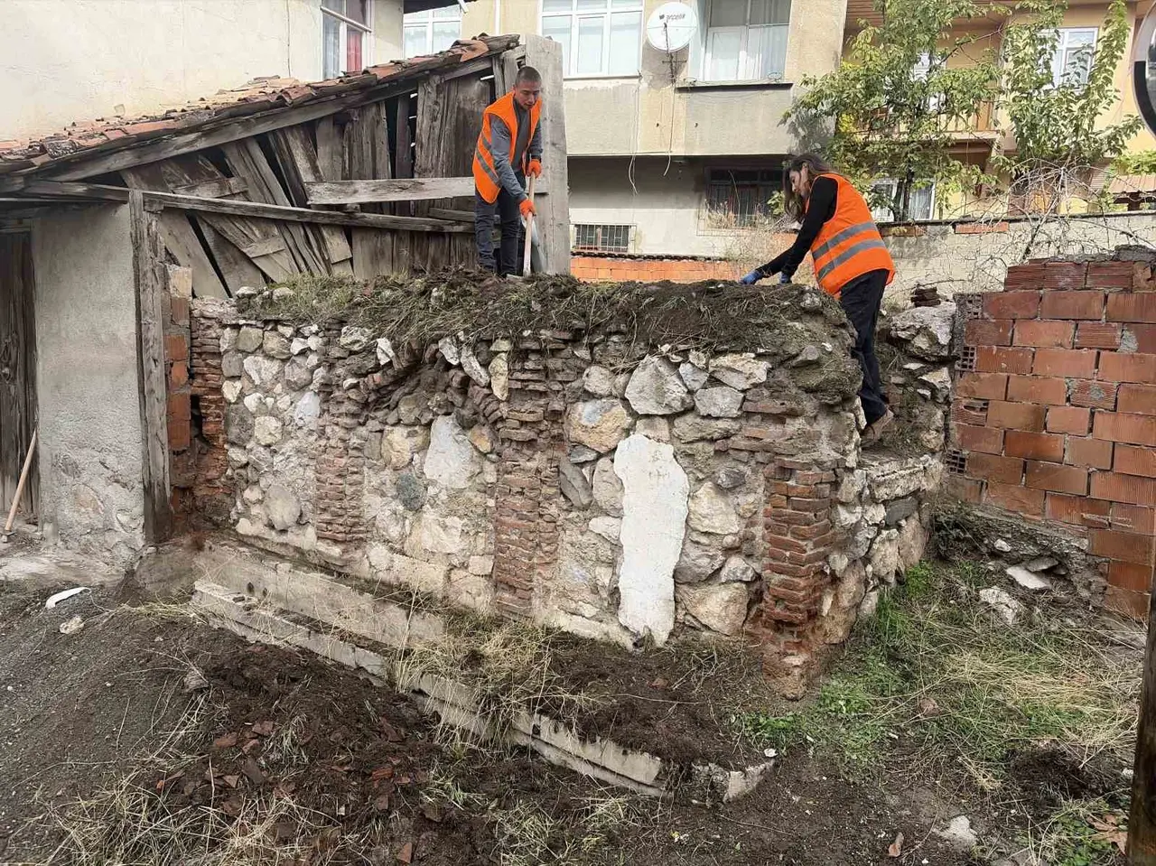 Tosya Belediyesi tarihi çeşmeyi restore edecek