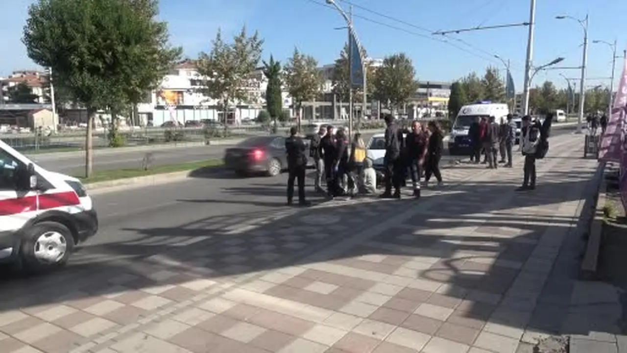Malatya’da trambüs ile otomobil çarpıştı: 5 yaralı