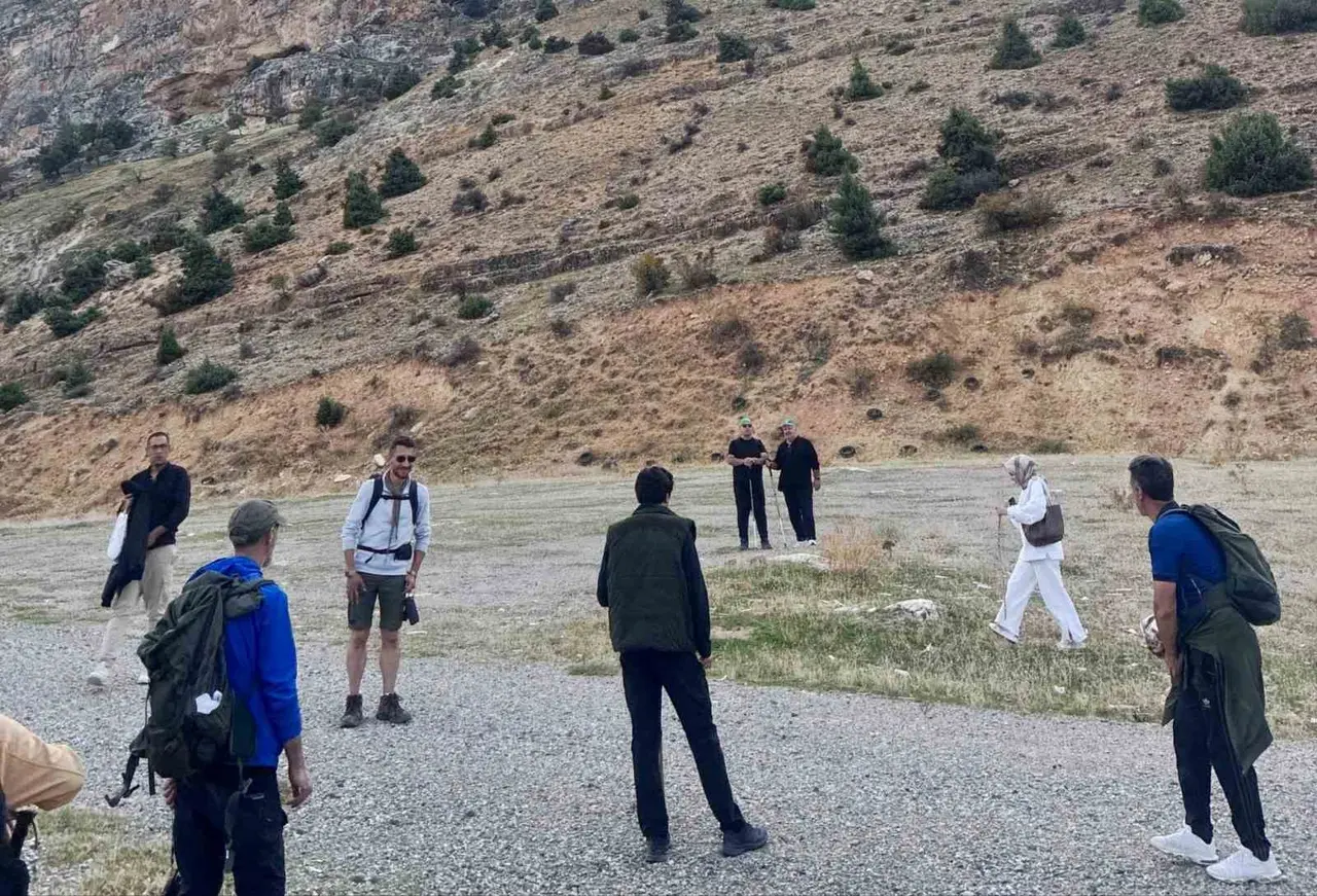Doğaseverler Çemişgezek’in tarihi ve doğal güzelliklerini keşfetti