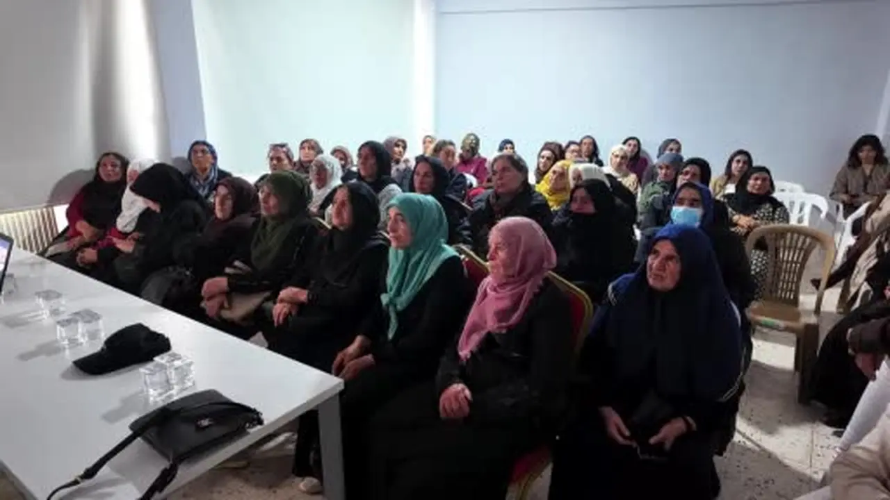 Elazığ’da kadınlar meme kanserine yönelik bilgilendirildi