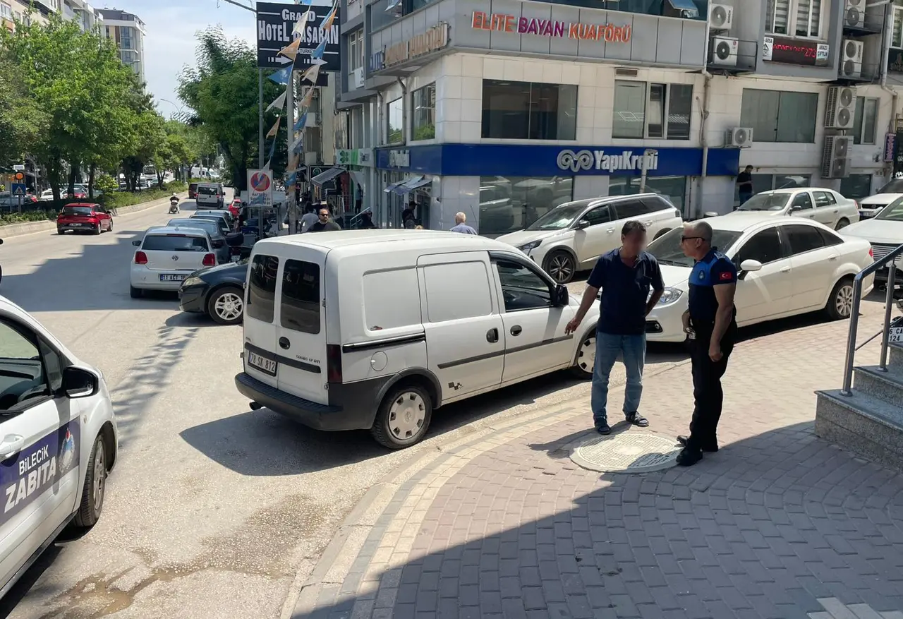 Kurumlardan "Çocuğum hasta" diyerek para toplayan şahsın eşinin üzerine kayıtlı 2 araç çıktı