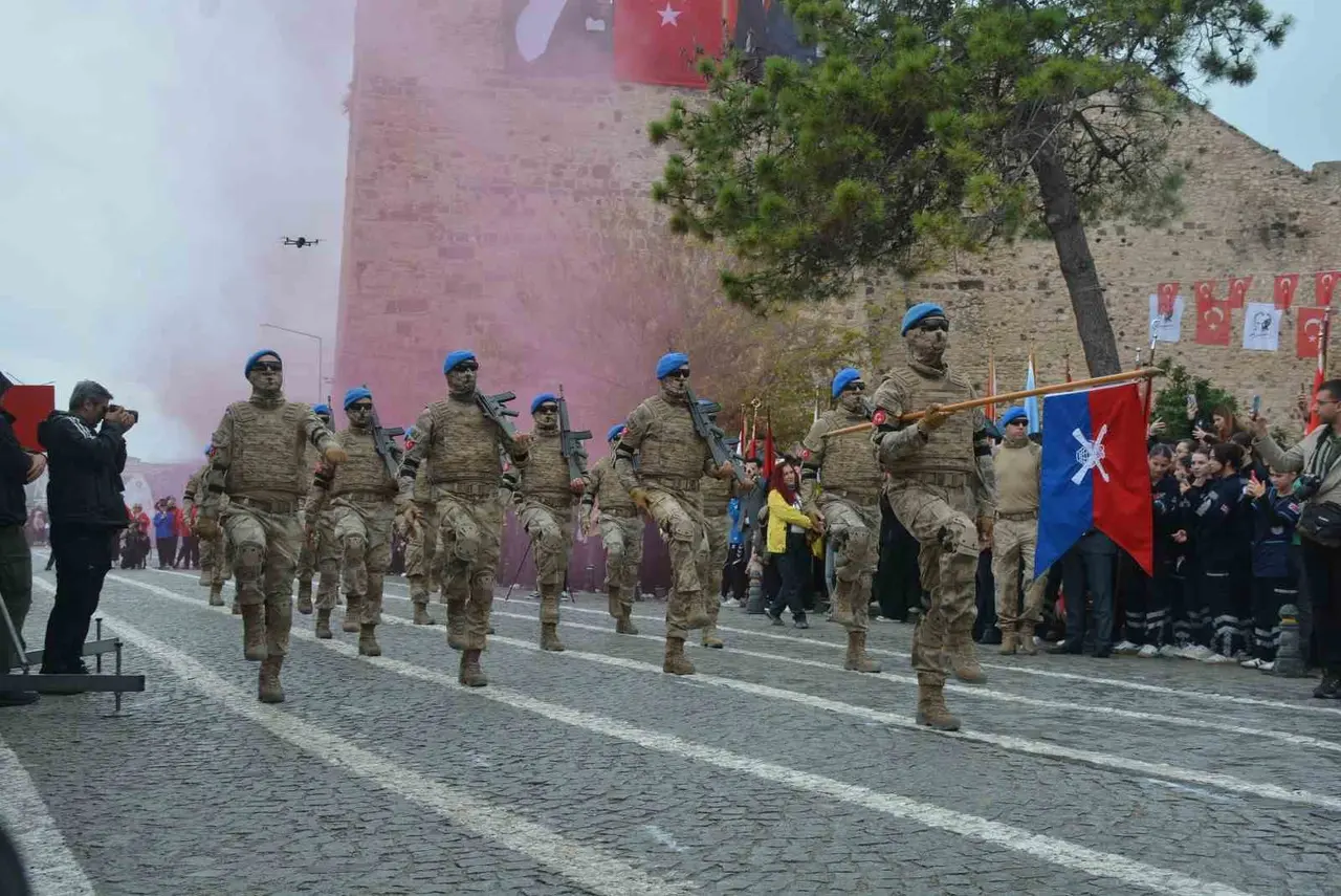 Sinop’ta Cumhuriyet’in 103. yılı coşkuyla kutlandı