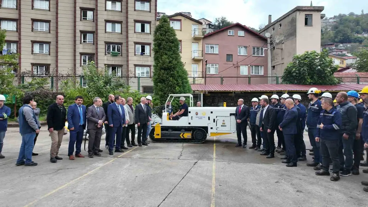500 bin dolara ithal edilen maden makinesini Zonguldak’ta 200 bin dolara geliştirdiler
