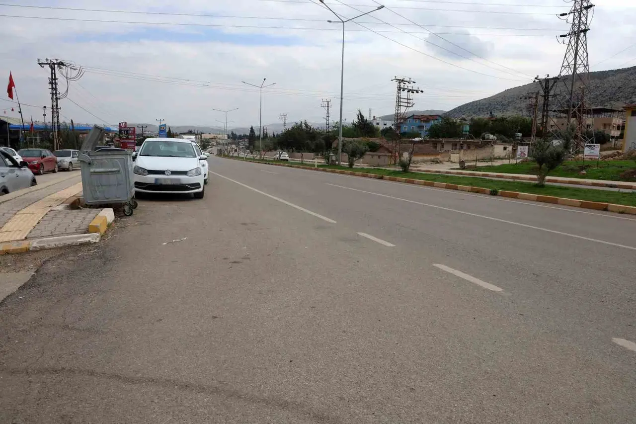 Otomobilin çarpmasıyla metrelerce havaya uçarak can veren kadının evladından ’sürücü tutuklansın’ çağrısı