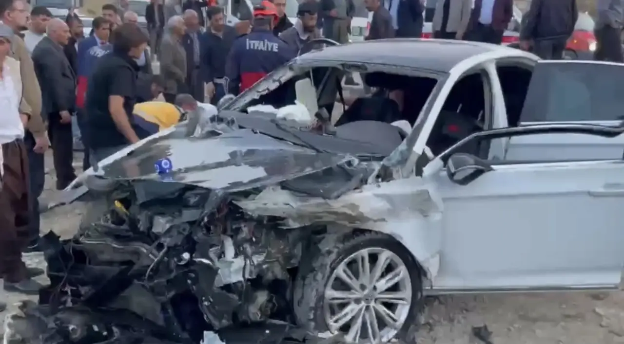 Yüksekova’da ik ayrı trafik kazası: 10 yaralı