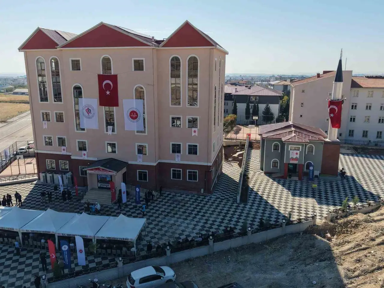 Adıyaman’da cami ve hafızlık kursu dualarla açıldı