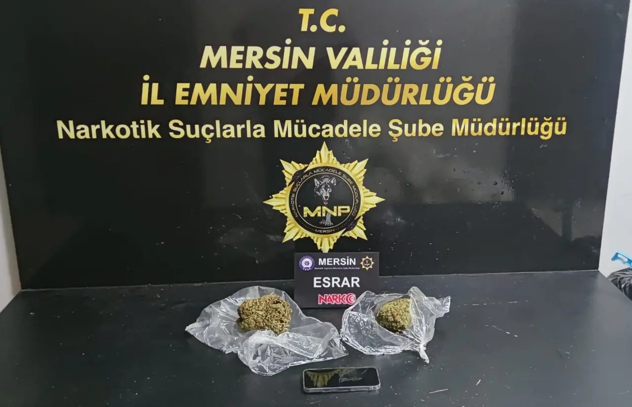 Uyuşturucu taciri 2 şüpheli yakalanıp tutuklandı