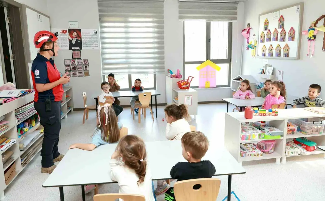 Osmangazi’de kreş öğrencileri afetlere karşı bilinçlendirildi
