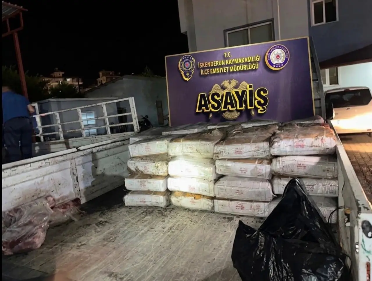 Özbekistan yolunda bozulan etleri vatandaşa yedirmeyi planlarken operasyonla yakalandılar