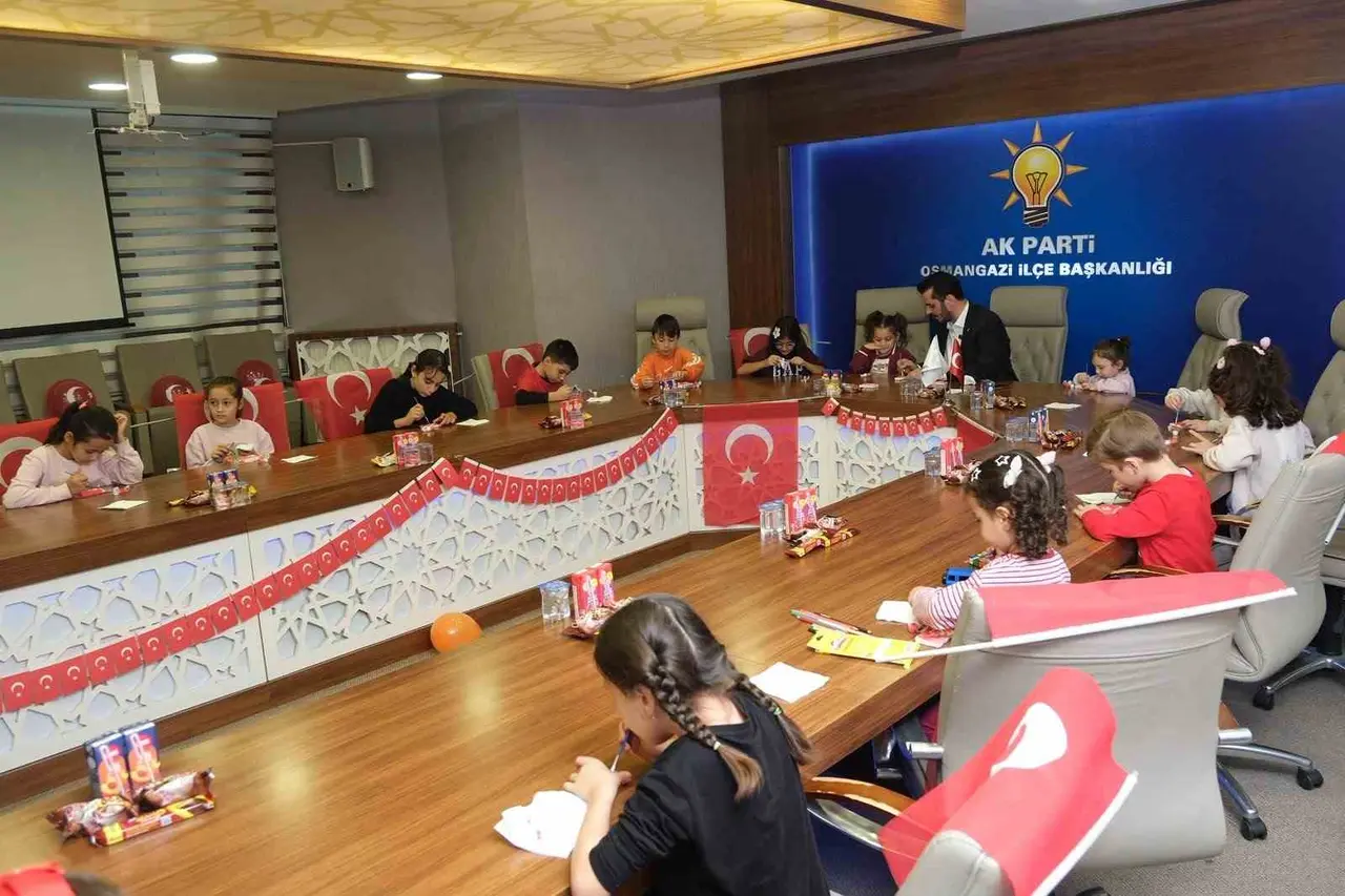 AK Parti Osmangazi’den 29 Ekim’e anlamlı etkinlik