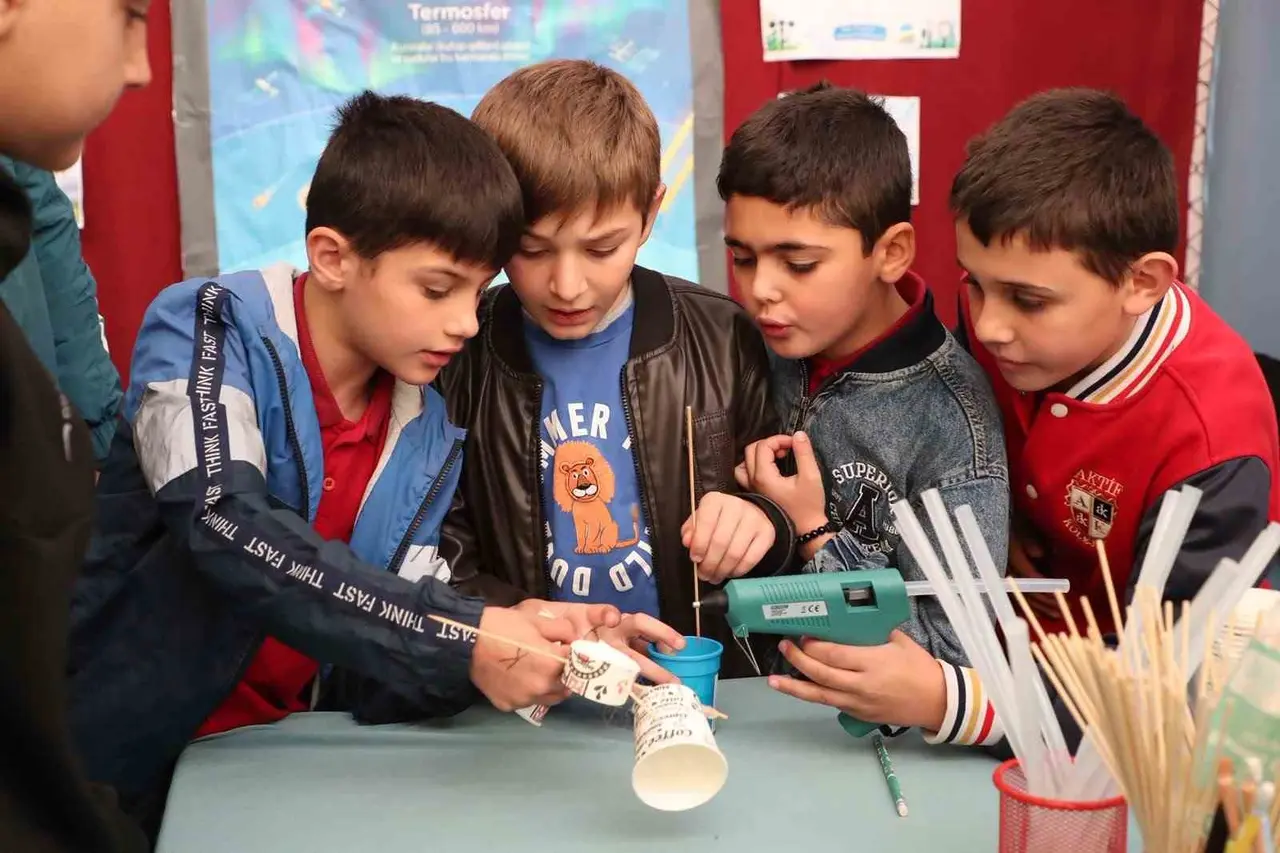 Ordu’da öğrencilerin bilim şenliği başladı: 30 atölyede 3 bin kişiye ulaşılması hedefleniyor