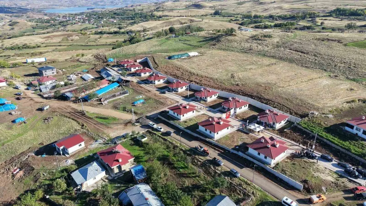 Tunceli’de 11 kırsal konutun anahtarı teslim edildi