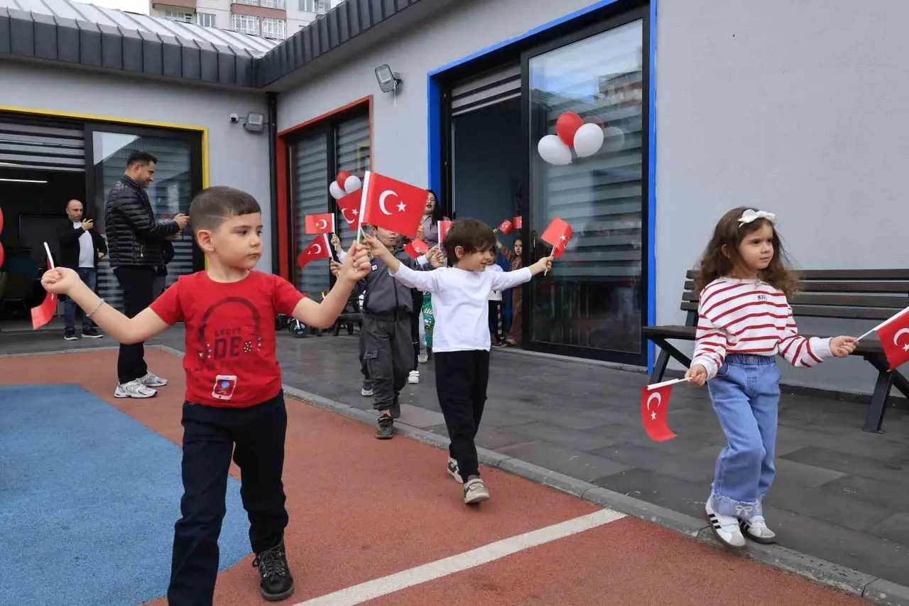 Çocuk kütüphanesinde Cumhuriyet Bayramı coşkusu