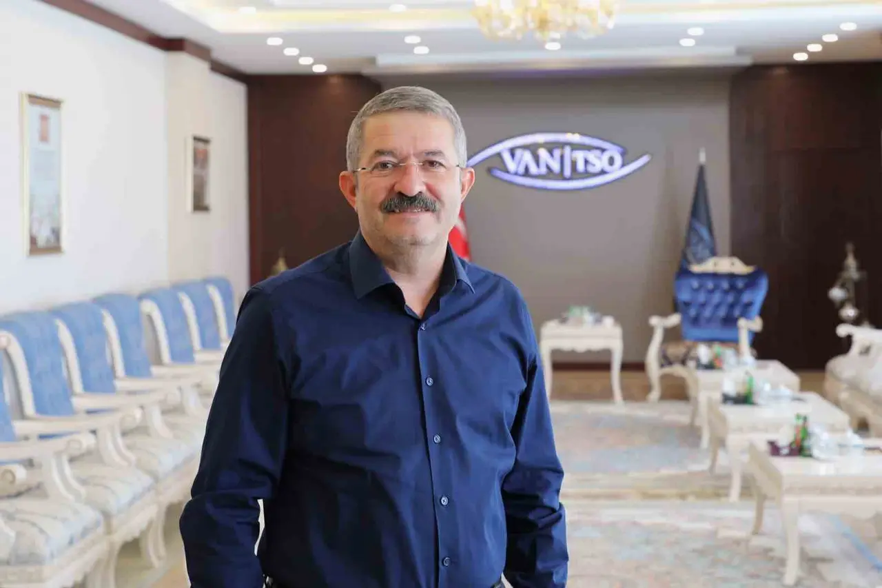 Başkan Takva müjdeyi verdi: Kapıköy karşılıklı tır geçişlerine açıldı