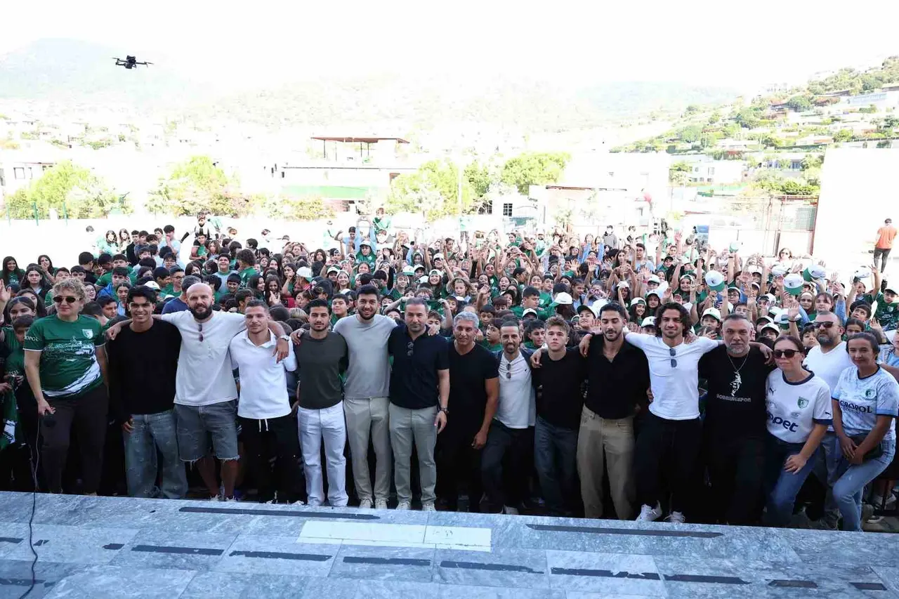 Bodrum FK’dan öğrencilere yeşil beyaz sürpriz