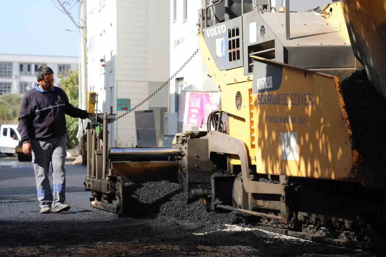 Bodrum’da yol çalışmaları dört mahallede sürüyor