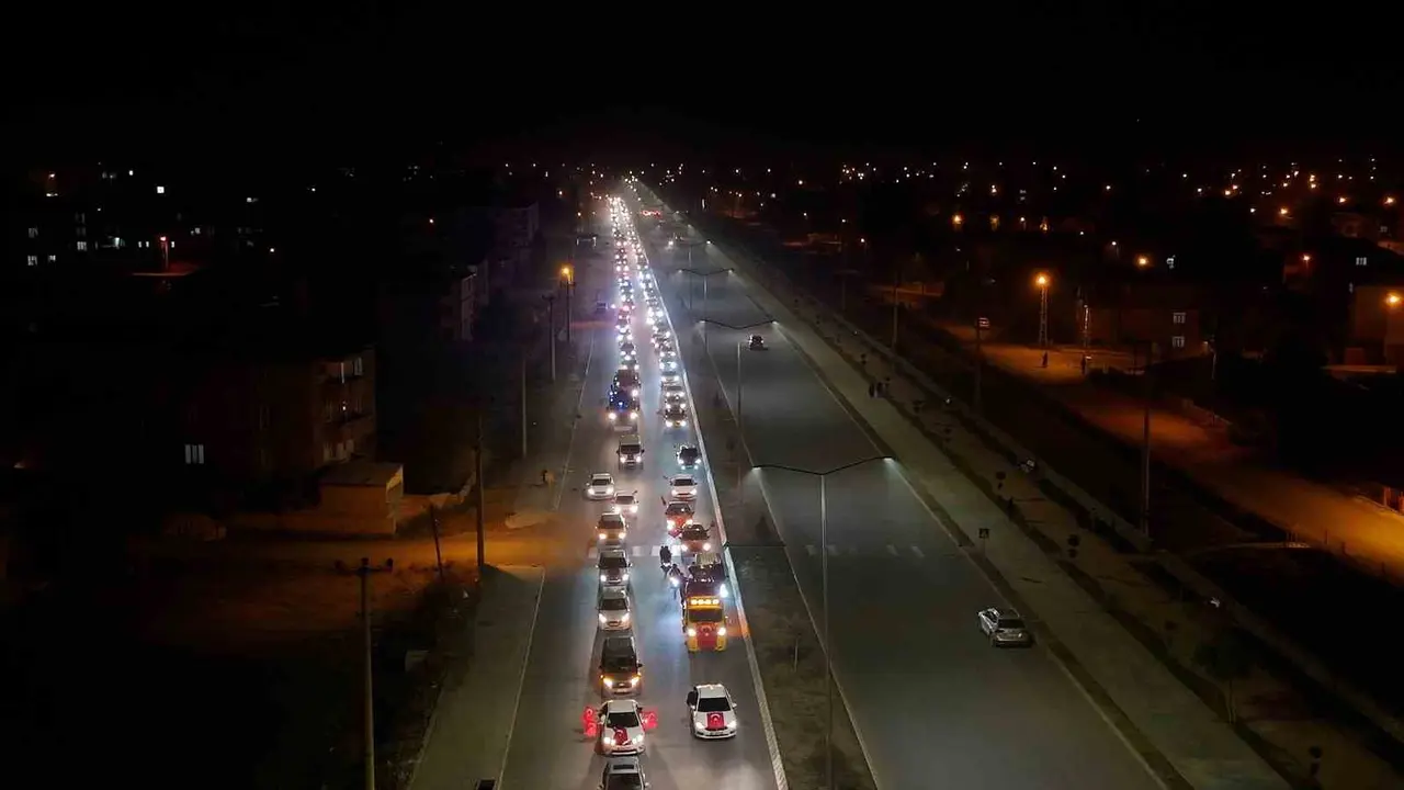 Iğdır’da Cumhuriyet coşkusu: 1000 araçlık konvoy oluşturuldu