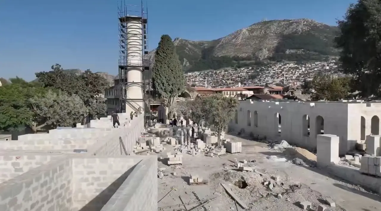Depremin yıktığı Antakya Ulu Camii’de restorasyon çalışmaları sürüyor