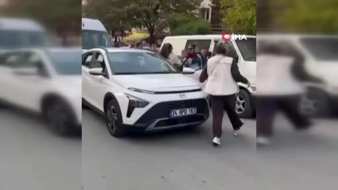 Büyükçekmece’de yol verme kavgasında kadınlar birbirine girdi