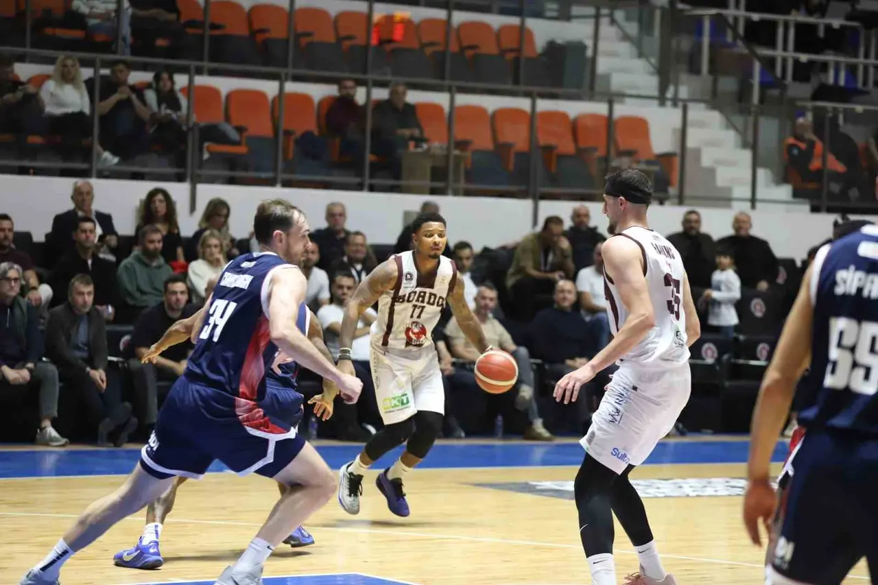Türkiye Sigorta Basketbol Süper Ligi: Bordo Basketbol: 103 - Bahçeşehir Koleji: 88
