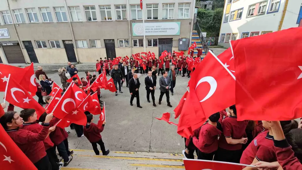 Zonguldak’ta öğrencilerin hazırladığı Çanakkale rölyefi açıldı