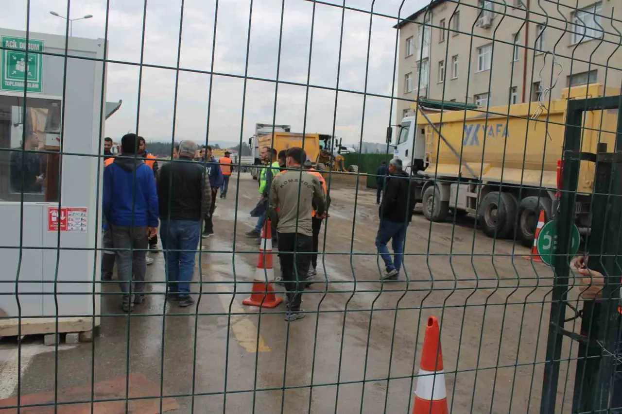 YAFA Grup maaş ödemedi, işçiler eylem yaptı