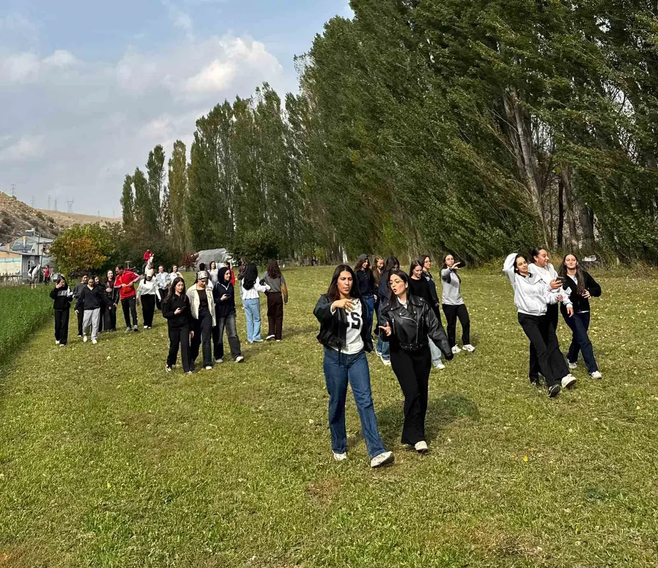 Öğrenciler çiftlikte bağımlılığa karşı bilinçlendirildi