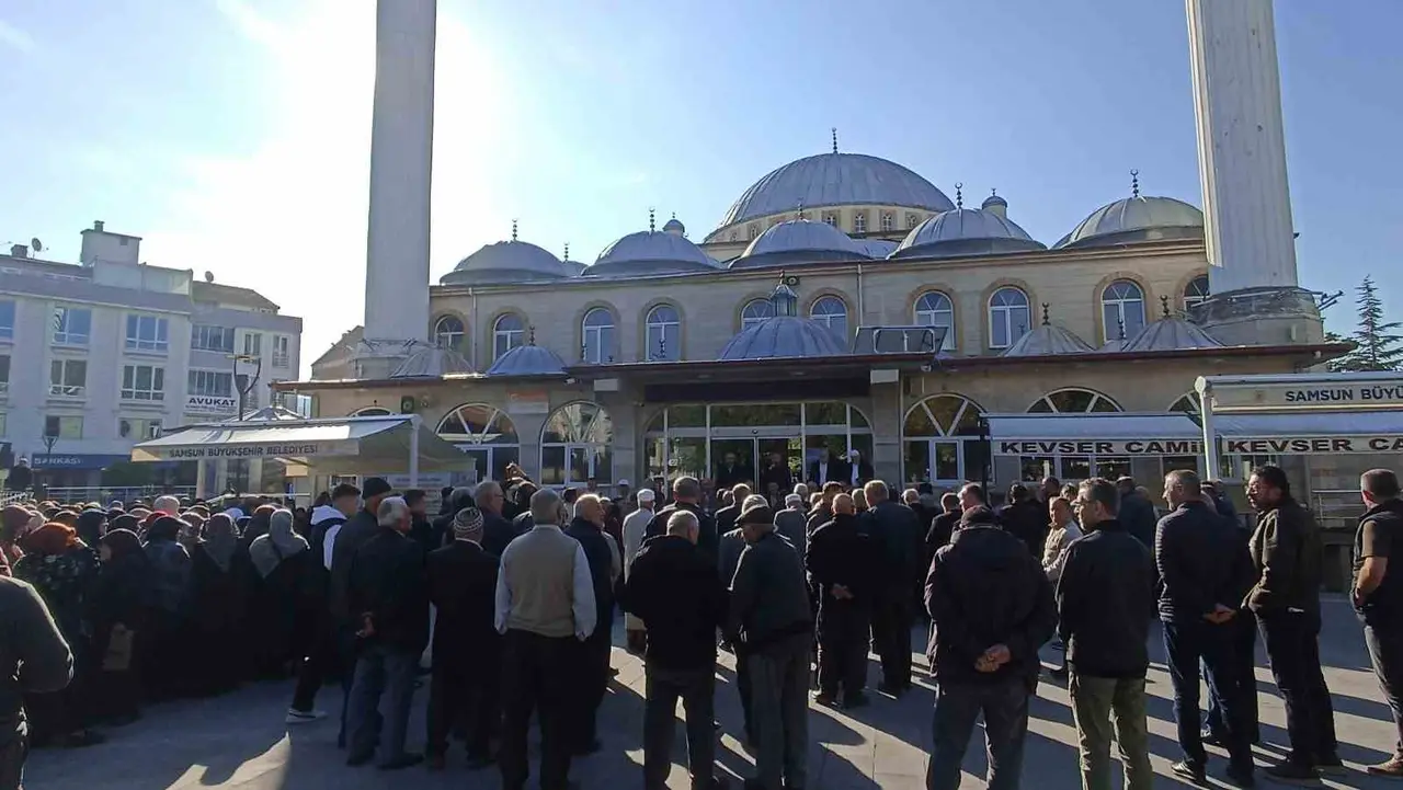 Havza’da umreciler kutsal topraklara uğurlandı