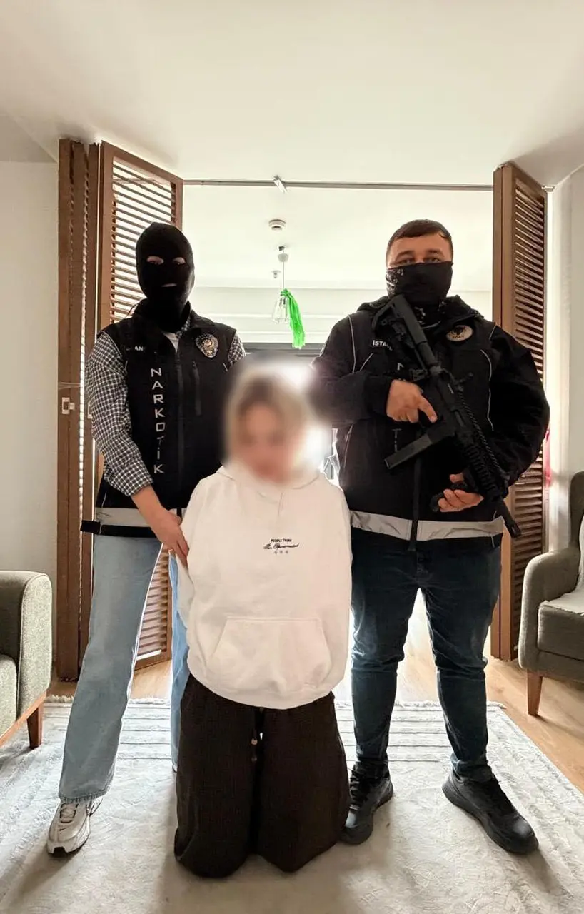 İstanbul’da uluslararası bültenle aranan 2 şüpheli yakalandı