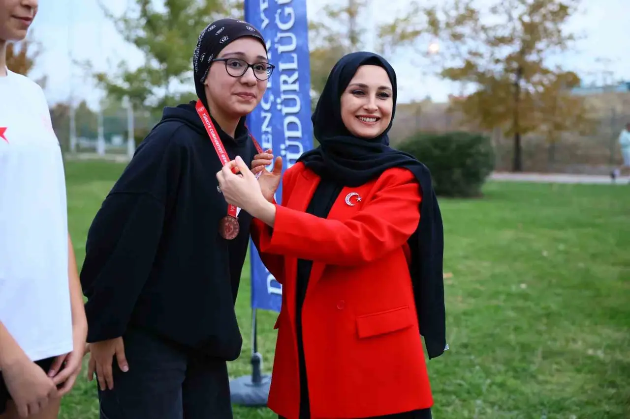 Merkezefendi’de rekor katılımlı Cumhuriyet koşusu