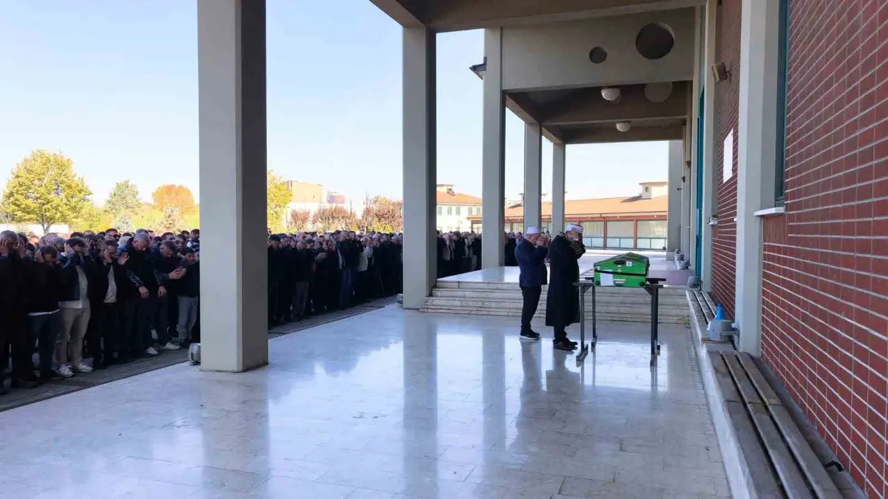Bursa’da iş kazası sonrası hayatını kaybeden iş yeri sahibi son yolculuğuna uğurlandı