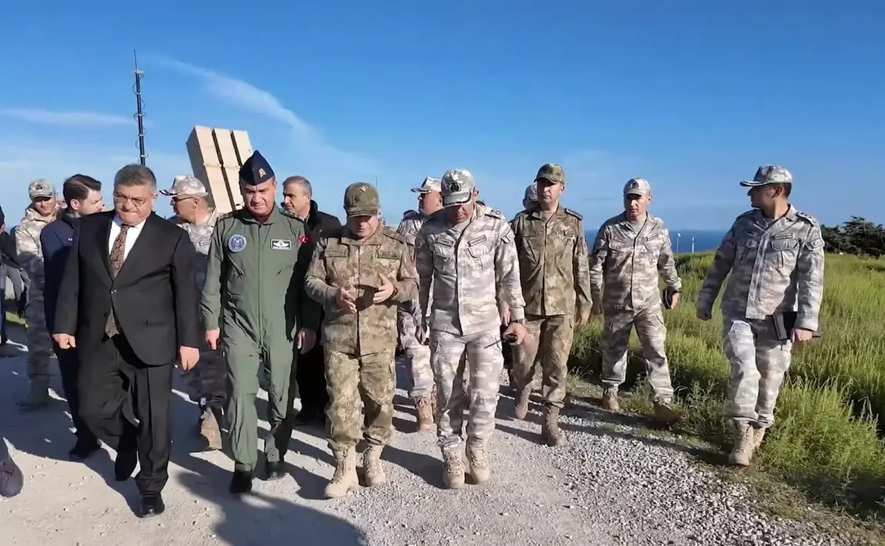 Genelkurmay Başkanı Bayraktaroğlu, Sinop’ta SİPER’in atış testini izledi
