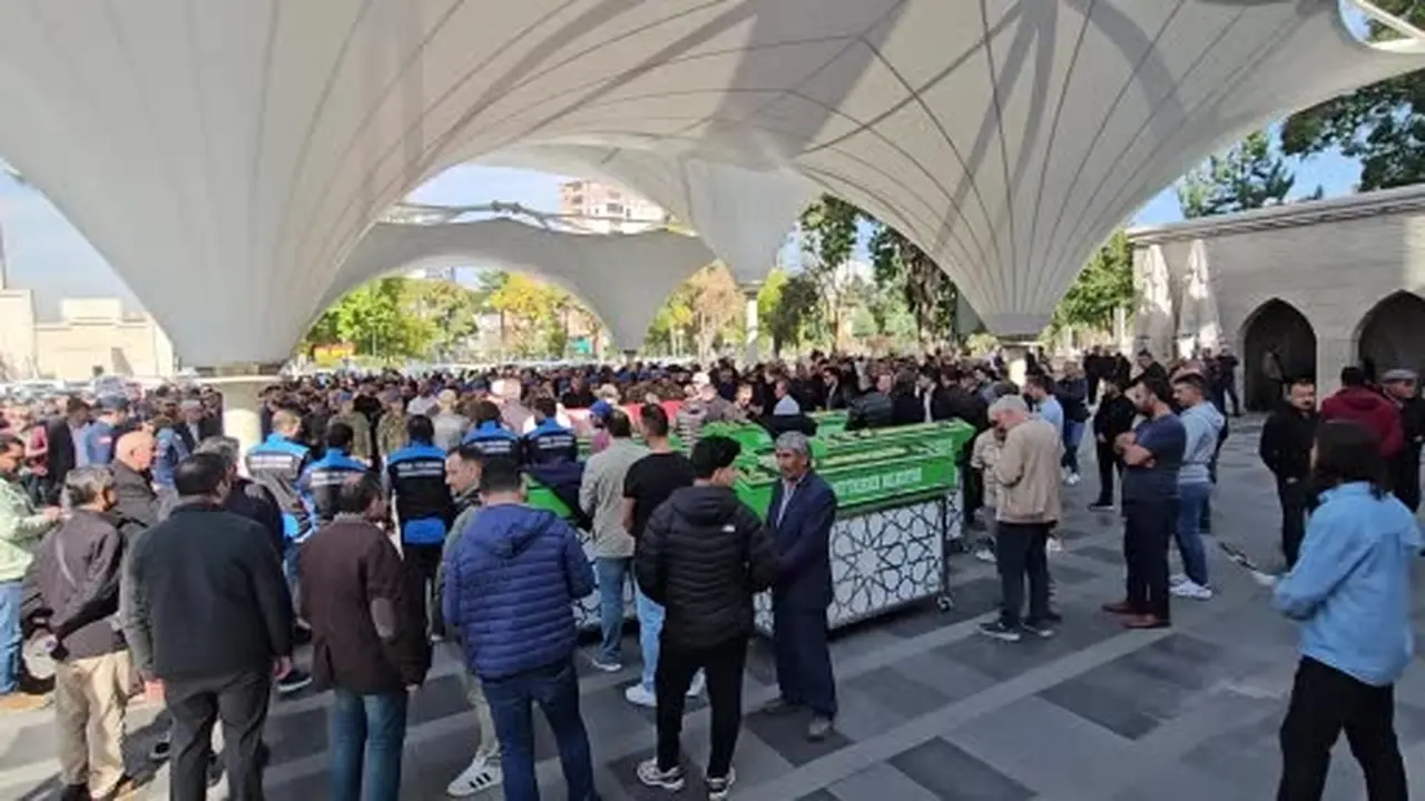 Erciyes’te zirve tırmanışı yaparken uçurumdan düşerek hayatını kaybeden dağcı  son yolculuğuna uğurlandı