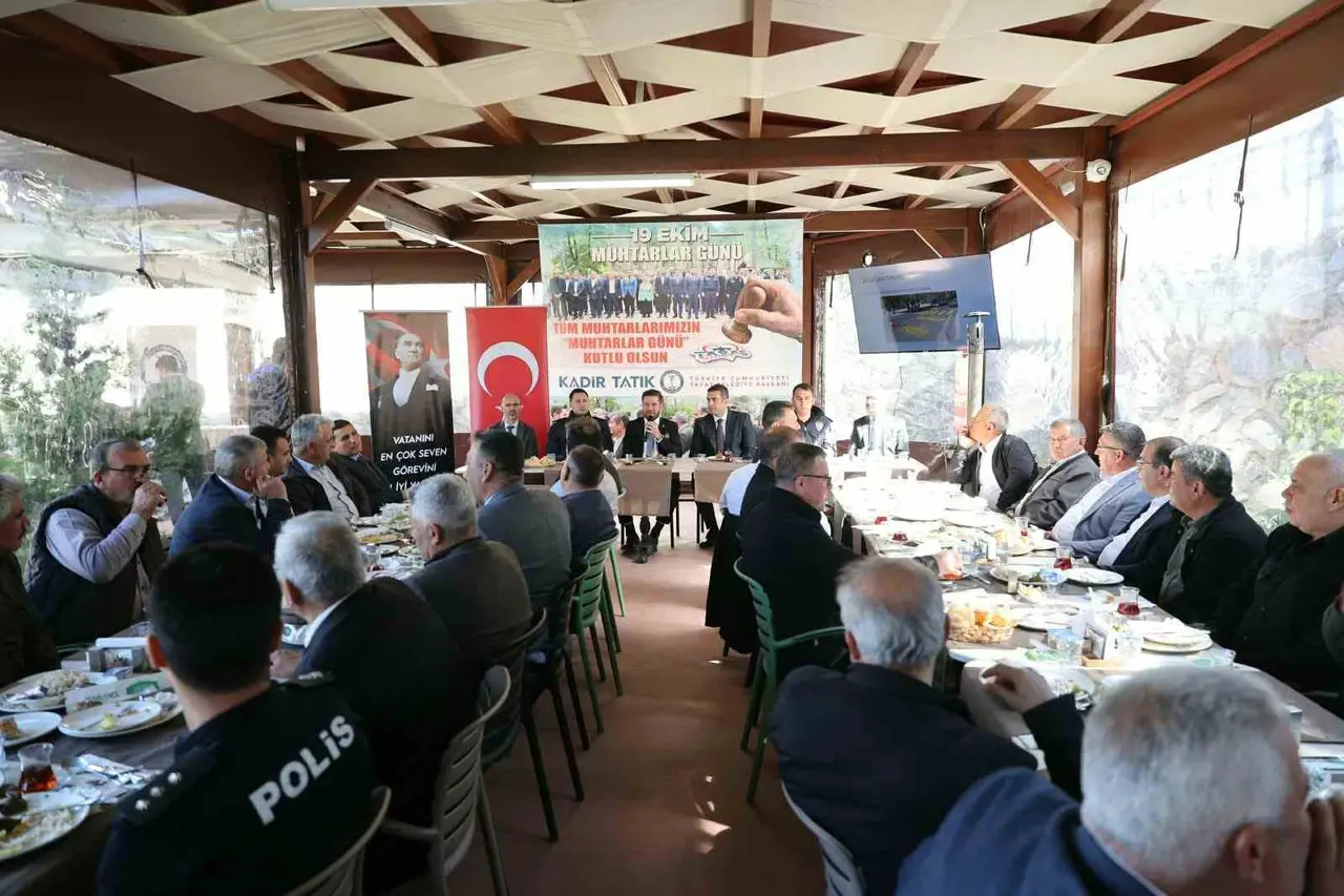 Başkan Tatık, Tavaslı muhtarlarla bir araya geldi