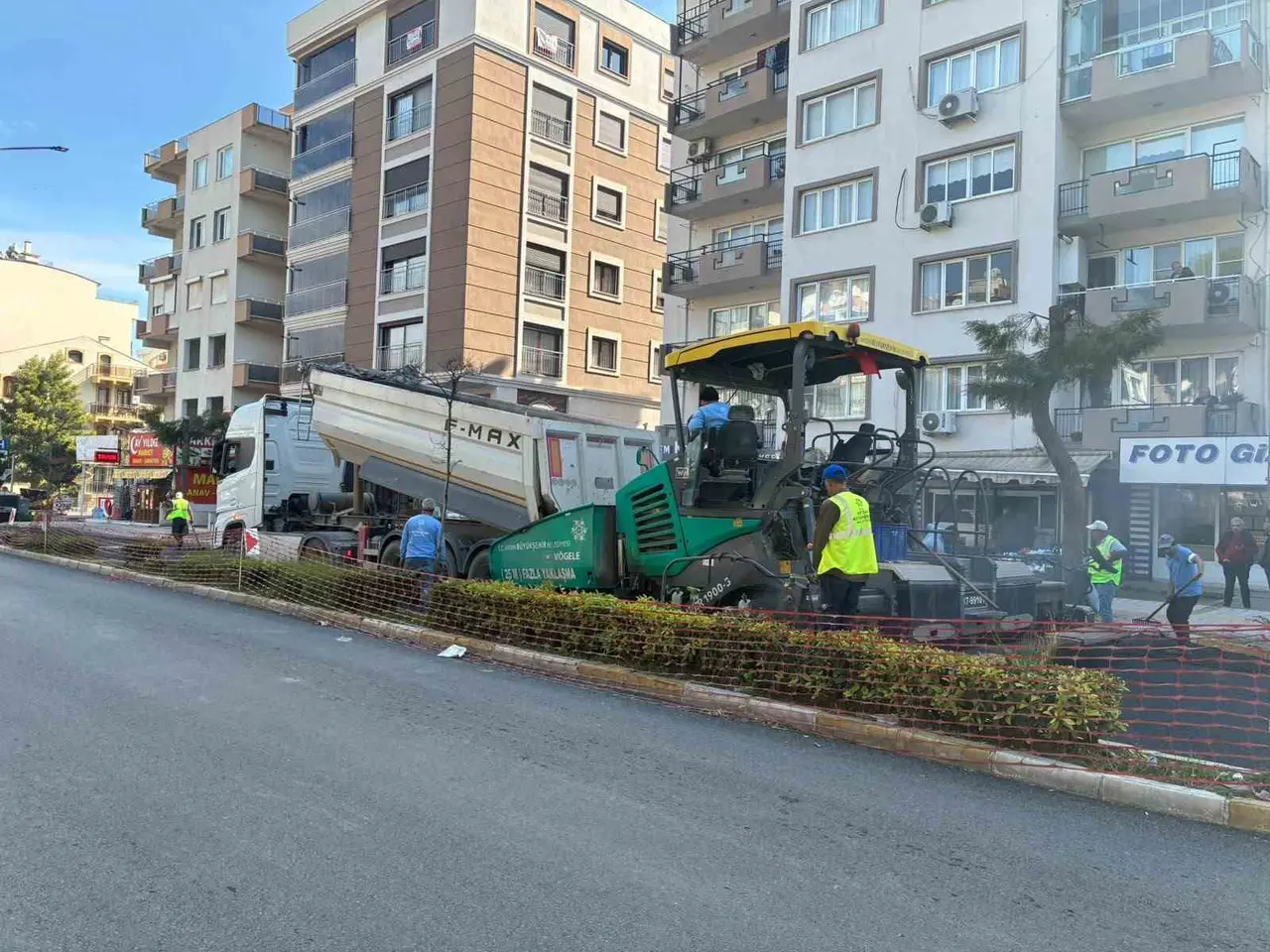 Aydın Büyükşehir Belediyesi kentin dört bir yanında çalışmalarını sürdürüyor