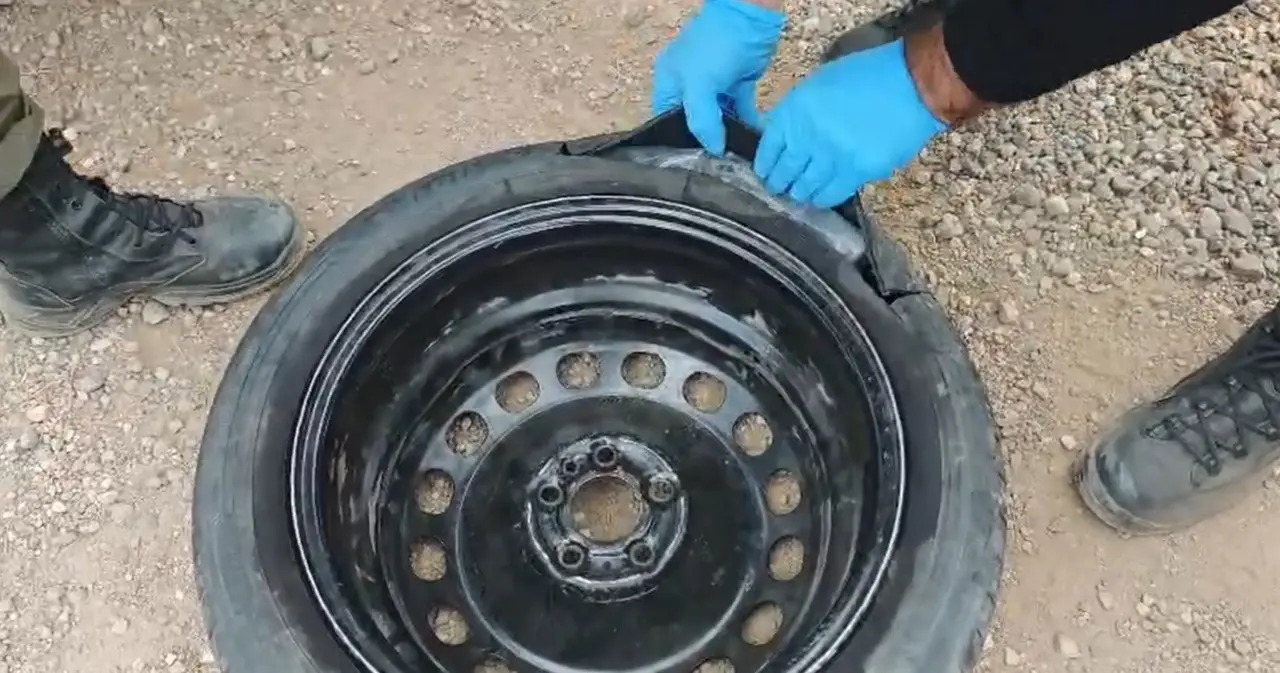 Ticari takside 2 kilo 100 gram skunk ele geçirildi