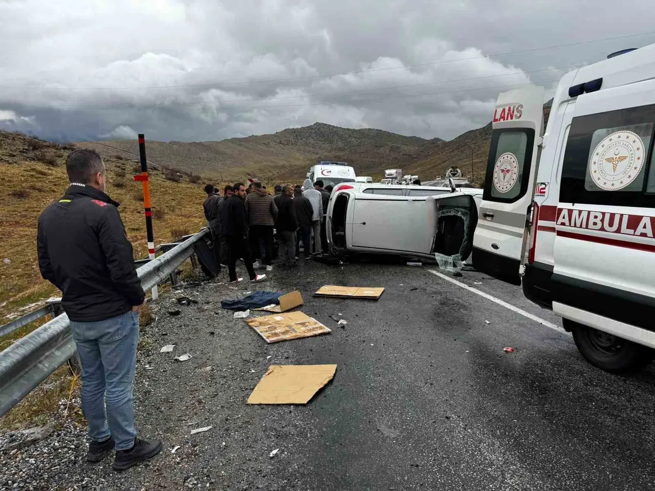 Bitlis’te otomobiller çarpıştı: 5 yaralı