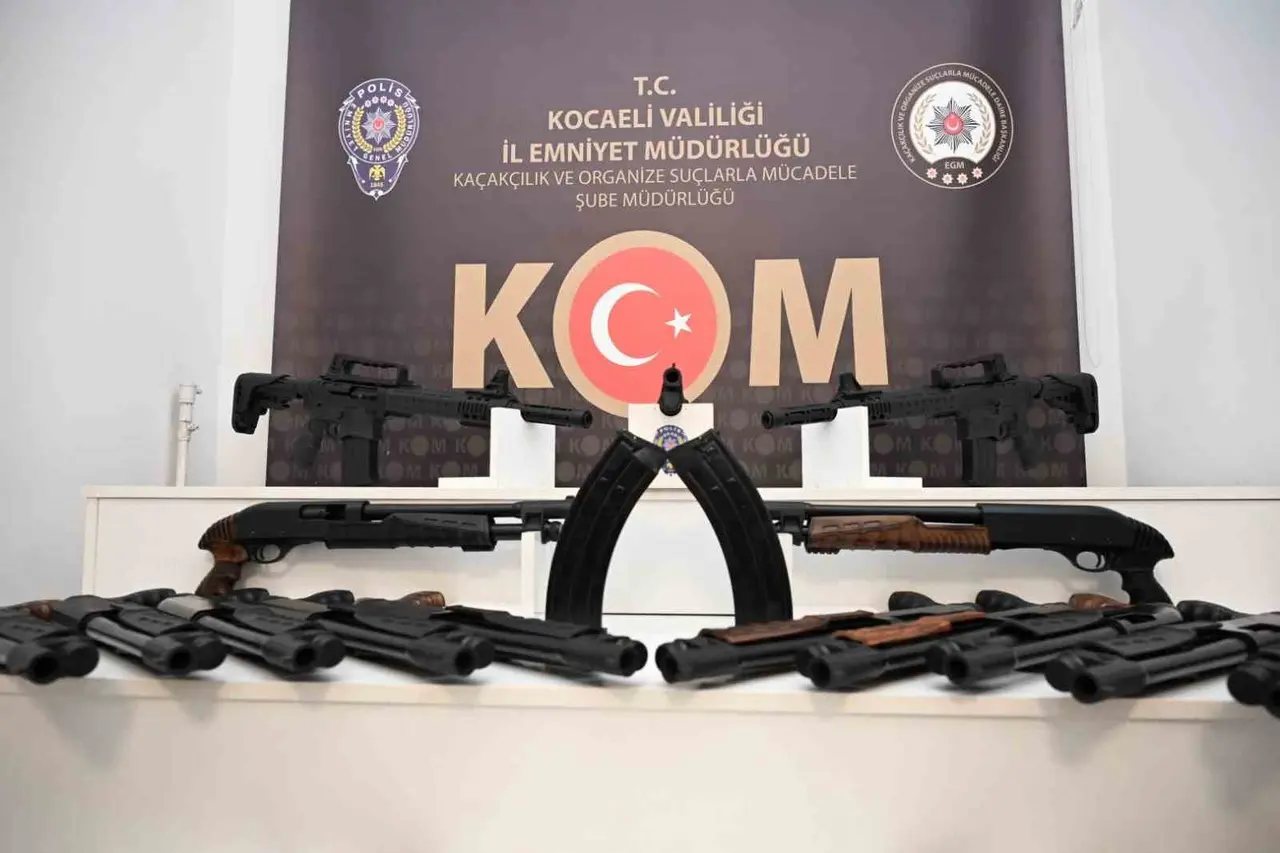 Kocaeli’de 25 yivsiz av tüfeği ele geçirildi