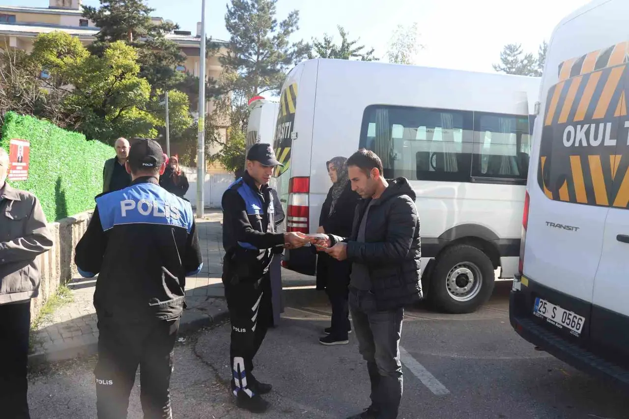 Erzurum’da gençlere ve velilere "Güvenli Gelecek" bilgilendirmesi