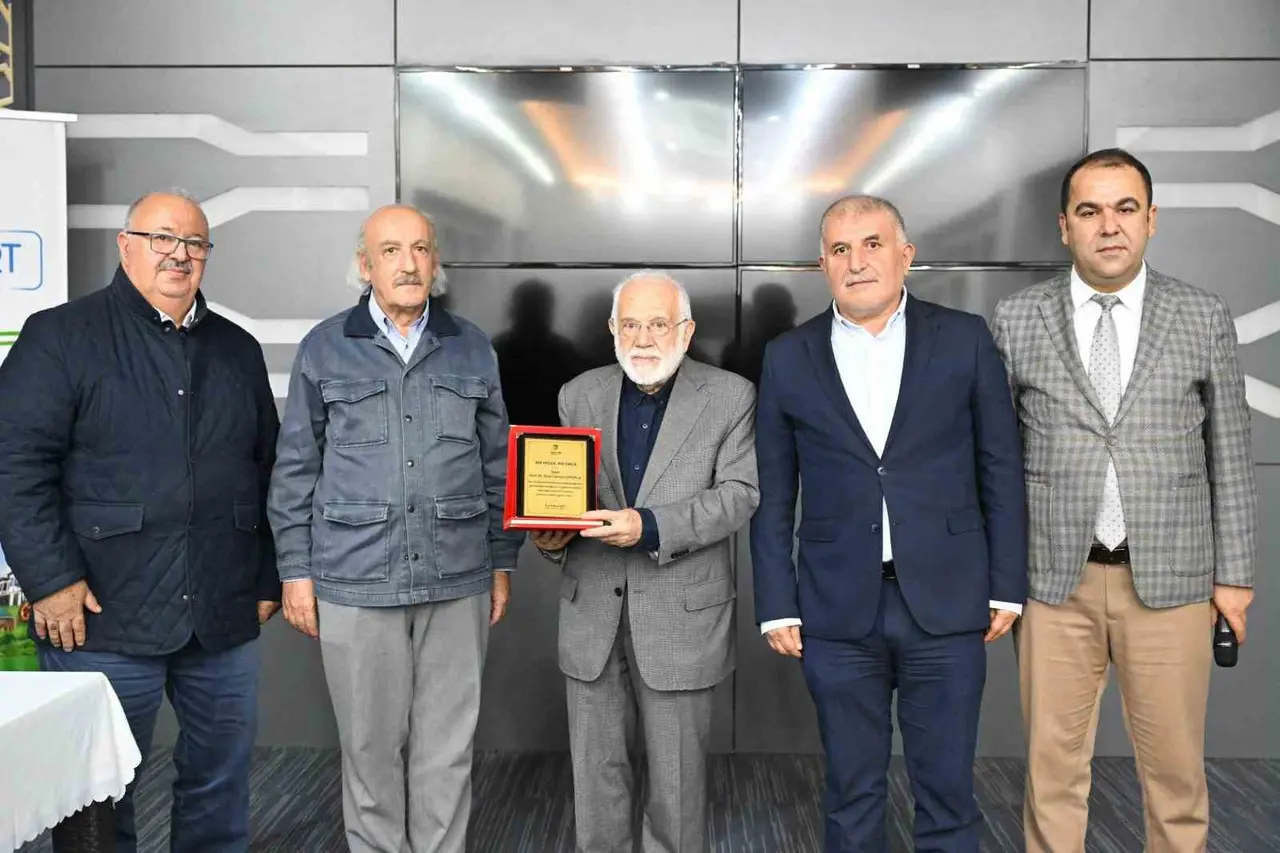 ’Bir Değer, Bir Ömür’ projesinin konuğu Prof. Dr. İhsan Süreyya Sırma oldu