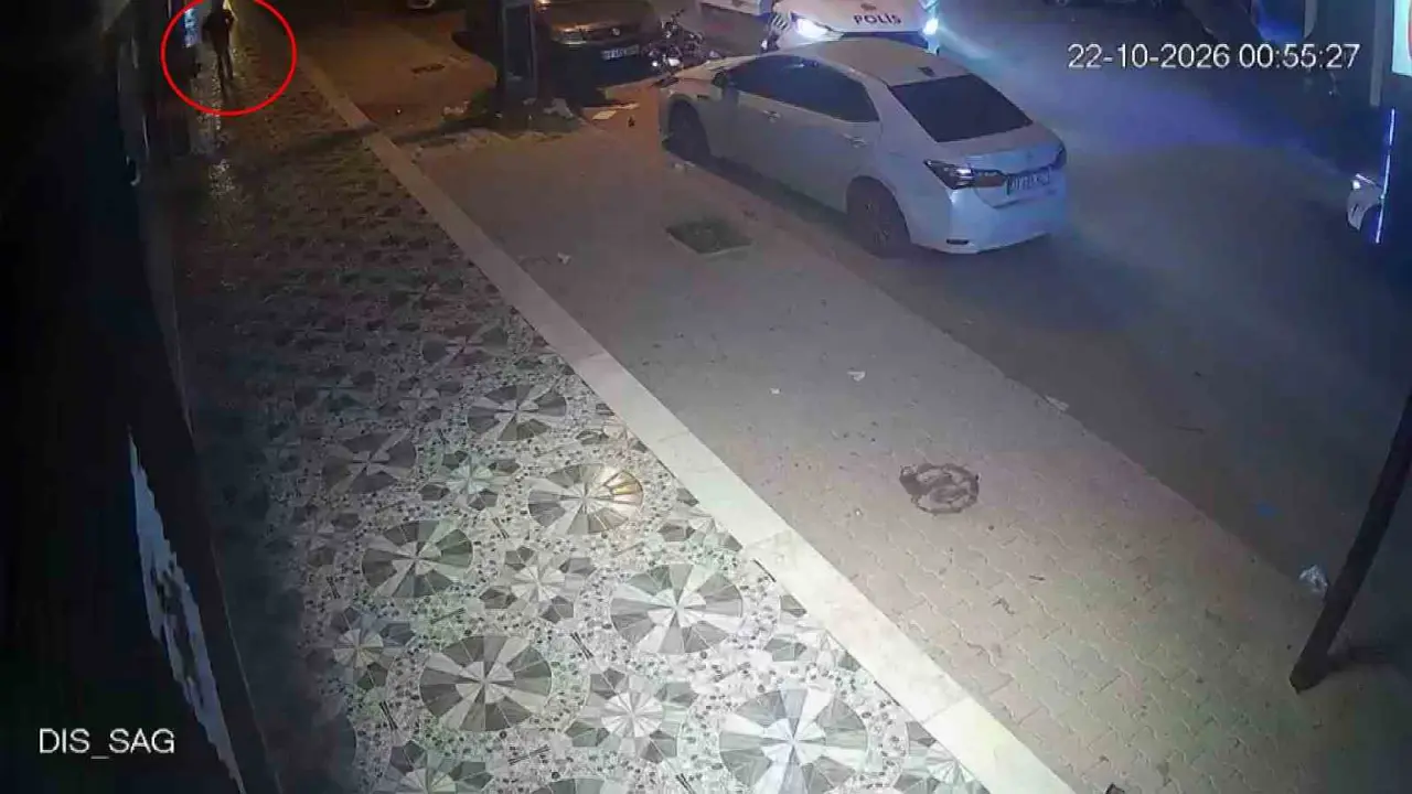 Çalıntı motosikletle polisten kaçan şahıs, metrelerce havaya uçtuktan sonra yaya olarak kaçışını sürdürdü