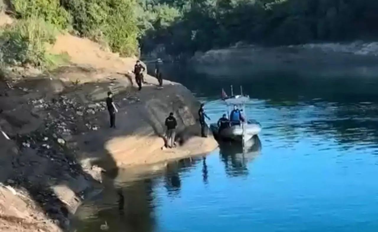 Balık tutarken göle düşen genç boğuldu